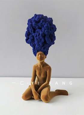 一匚植绒创意小女孩拼色样板间售楼处儿童房客厅人物软装饰品