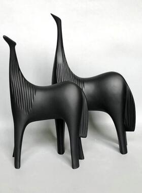 工艺品简约现代抽象马动物摆件书酒柜客厅样板房间软装饰品电视柜