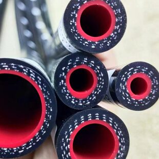 汽车改装涡轮增压水管耐高温真空管废气管耐油耐压力黑色硅胶管