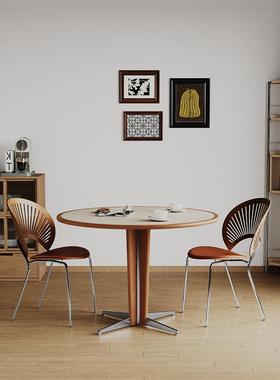 浮月洞石岩板餐桌北欧家用小户型中古圆桌法式胡桃色实木内嵌饭桌