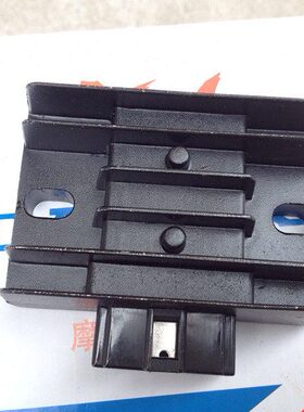 大阳摩托125T-16/26/28/48QT-A/-2A/100T-6/8/50T-8整流器5线
