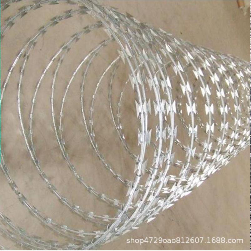 云南刀刺网刀刺网带刺铁丝防爬刺围墙防爬网双螺旋刺丝滚笼围界网