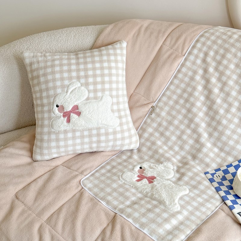 萌兔抱枕被子两用冬天加厚2024新款午睡毯子二合一车用折叠枕头被