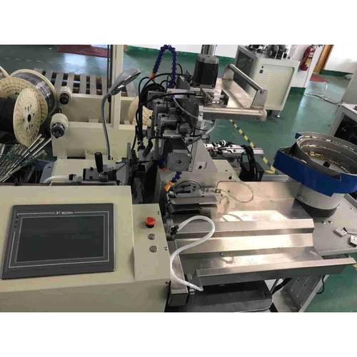 Dc头全自动焊接机，可一头焊接，一头沾锡。如有需要请联系