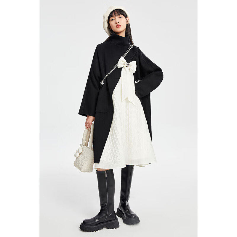 A246 设计感大衣A246 设计感大衣