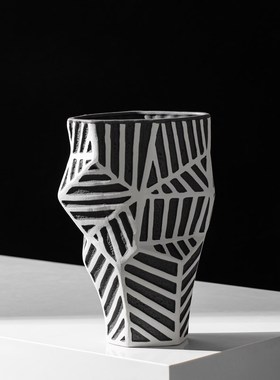 zon 黑白条纹创意陶瓷瓶艺极简客厅卧室装饰品桌面器