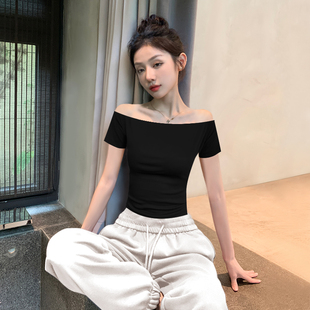 2024新款夏季黑色高级感一字肩短袖T恤女紧身短款露肩螺纹上衣潮