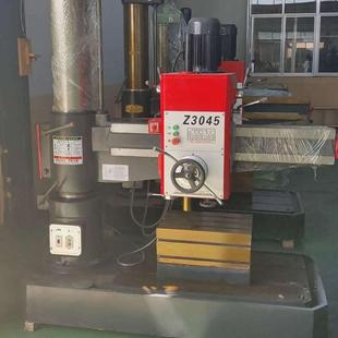 Z3045X13摇臂钻床机械摇臂钻床3045自动进刀摇臂钻床3040厂家