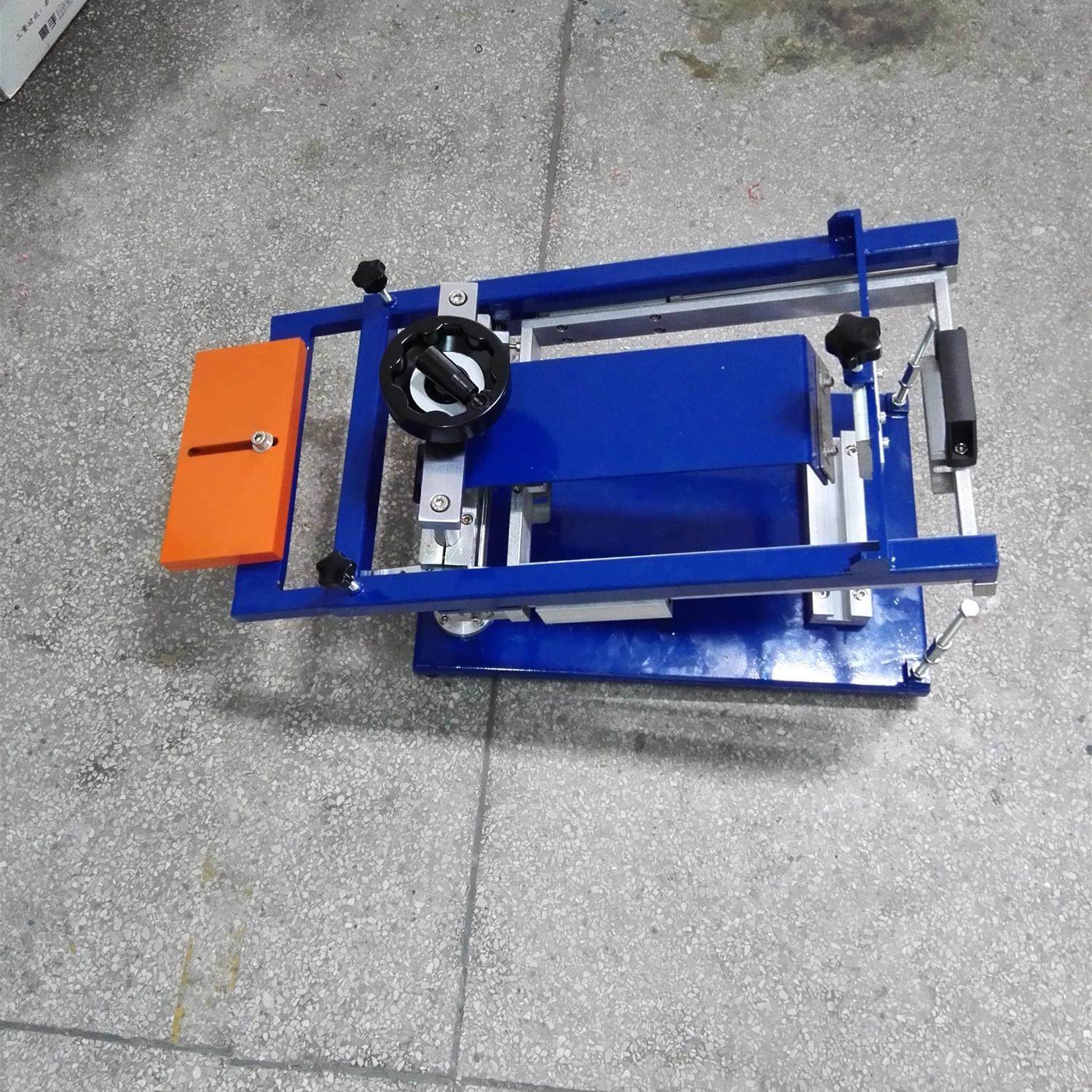 义乌小商城直供手动曲面丝印机/印刷产品/手环/一次水怀/玻璃杯