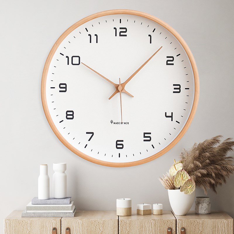 原木风挂钟客厅2024新款实木钟表家G用卧室静音时钟挂墙简约石英