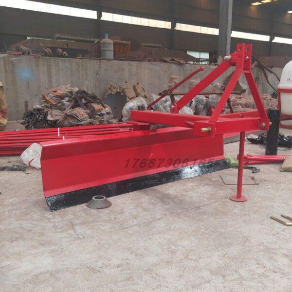 平地机拖拉机后置刮板整平机推土铲旋耕后的土地耕整小型刮土机器