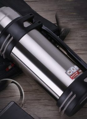 304不锈钢2000-2500ml保温杯男保温壶户外旅行水壶大容量保暖瓶2L