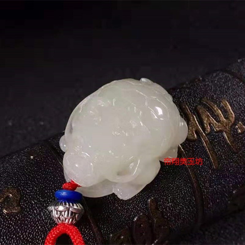 和田玉龙龟吊坠男女款立体乌龟V  龙龟挂件