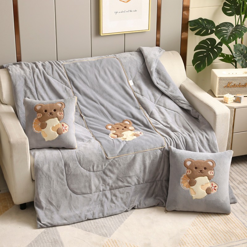 牛奶绒抱枕被子两用四季汽车靠y枕毯子二合一加厚办公室冬季午睡