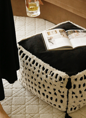 IL米拉法式立体浮雕绣吊穗坐墩黑白色客厅卧室休闲蒲团懒人沙发