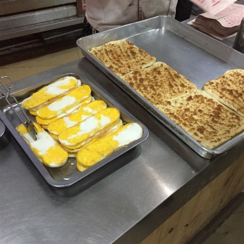 商用1连热狗面包不沾烤盘武大郎掉渣饼烤鸡蛋盘鸡蛋模具