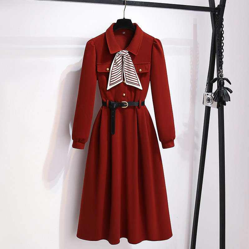 红色磨毛长袖连衣裙女2025秋季新款轻奢高级感收腰a字衬衫长裙子