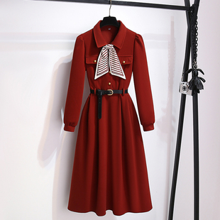 红色磨毛长袖连衣裙女2025秋季新款轻奢高级感收腰a字衬衫长裙子