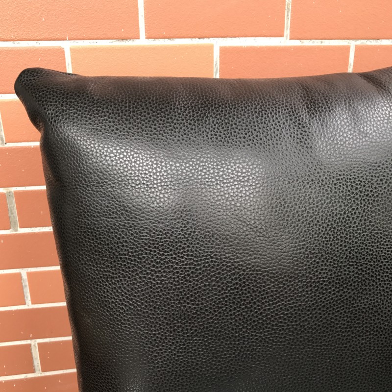 全头层牛皮抱枕腰枕沙发腰靠汽车腰靠 靠垫 黑色方枕抱枕