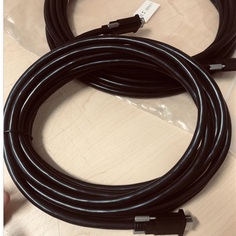 台湾联颖科技1394B 3米5米CCD工业相机数据线 9P-9P锁扣坦克链