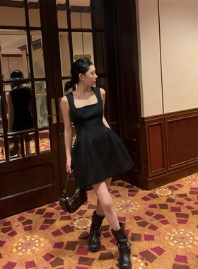 Mas Mash【高定礼服】新款黑色气质羊毛tr西装料方领收腰连衣裙女