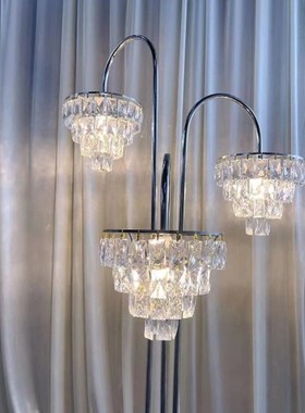 新款婚庆道具电镀三头水晶冰条灯路引婚礼堂酒店橱窗商场装饰摆件