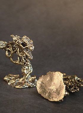 复古实心纯黄铜办公桌面车载小摆件迎客松茶宠工艺品手把玩件饰品