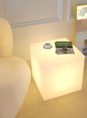 轻奢北欧落地灯极简方形装饰氛围灯茶几客厅卧室装饰凳子创意摆件