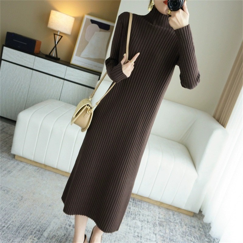 针织连衣裙女秋冬内搭配大衣小个子宽松中长款过膝黑色打底毛衣裙