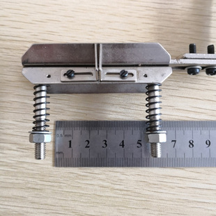 腰松紧带夹 头裤 锁边机松紧固定架 包缝机拉裤 M700拷克机橡筋架