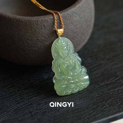18k金新疆和田玉晴水观音牌吊坠