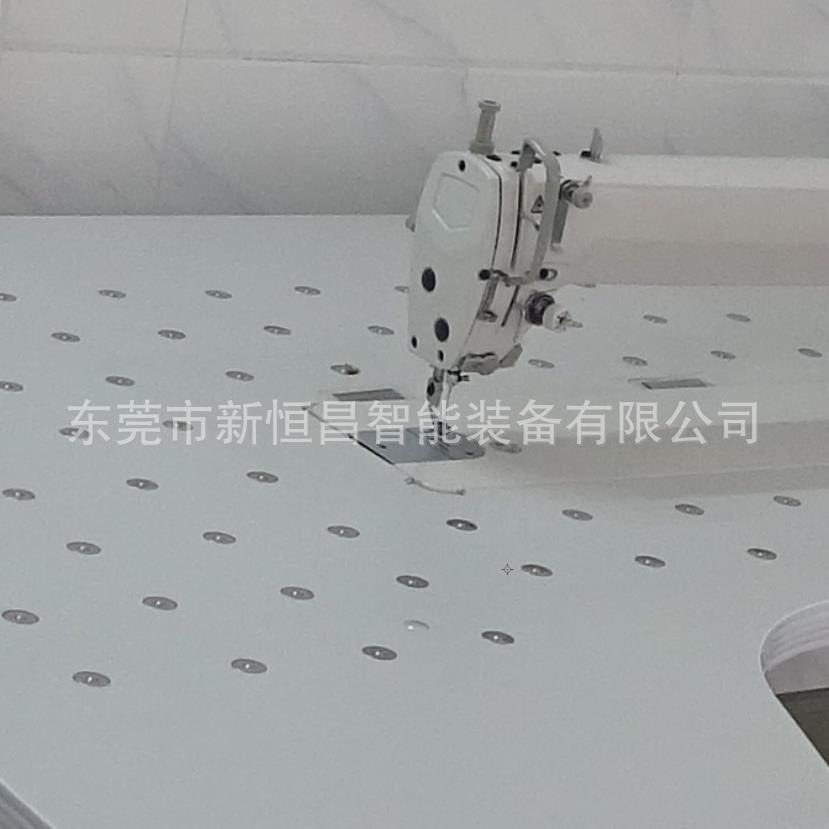 缝纫机设备绗缝断线过程中使用的小型自动补线机