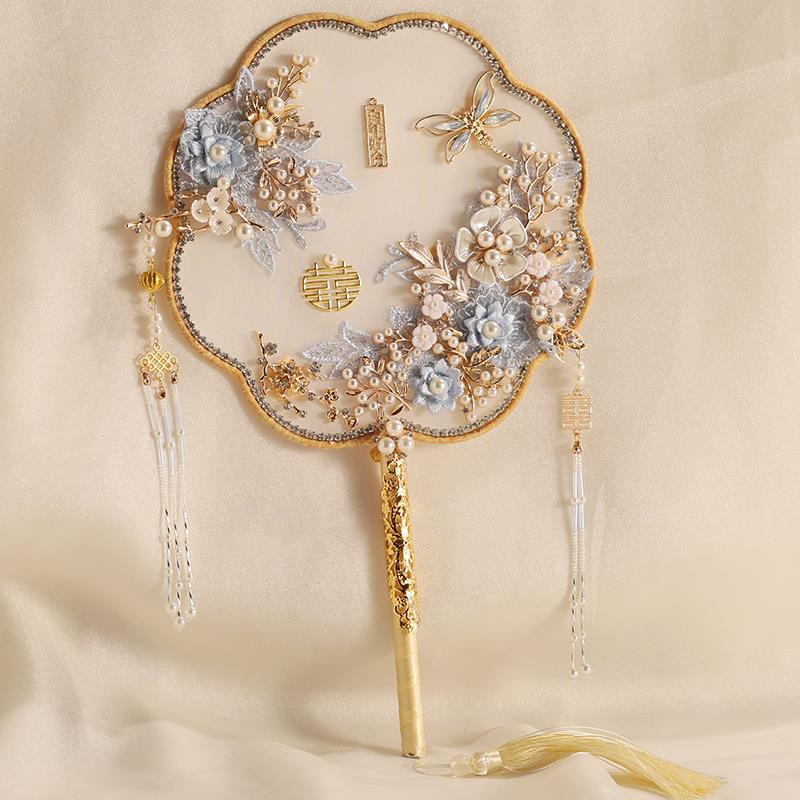 AQA栖原创中式婚新娘结婚团扇色浅蓝秀禾夕出嫁双面喜扇材礼料包