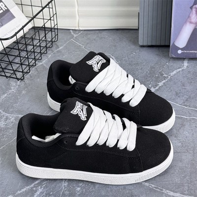 小众美式板鞋新款休闲面包鞋男款情侣鞋子秋冬高级感黑色运动鞋女