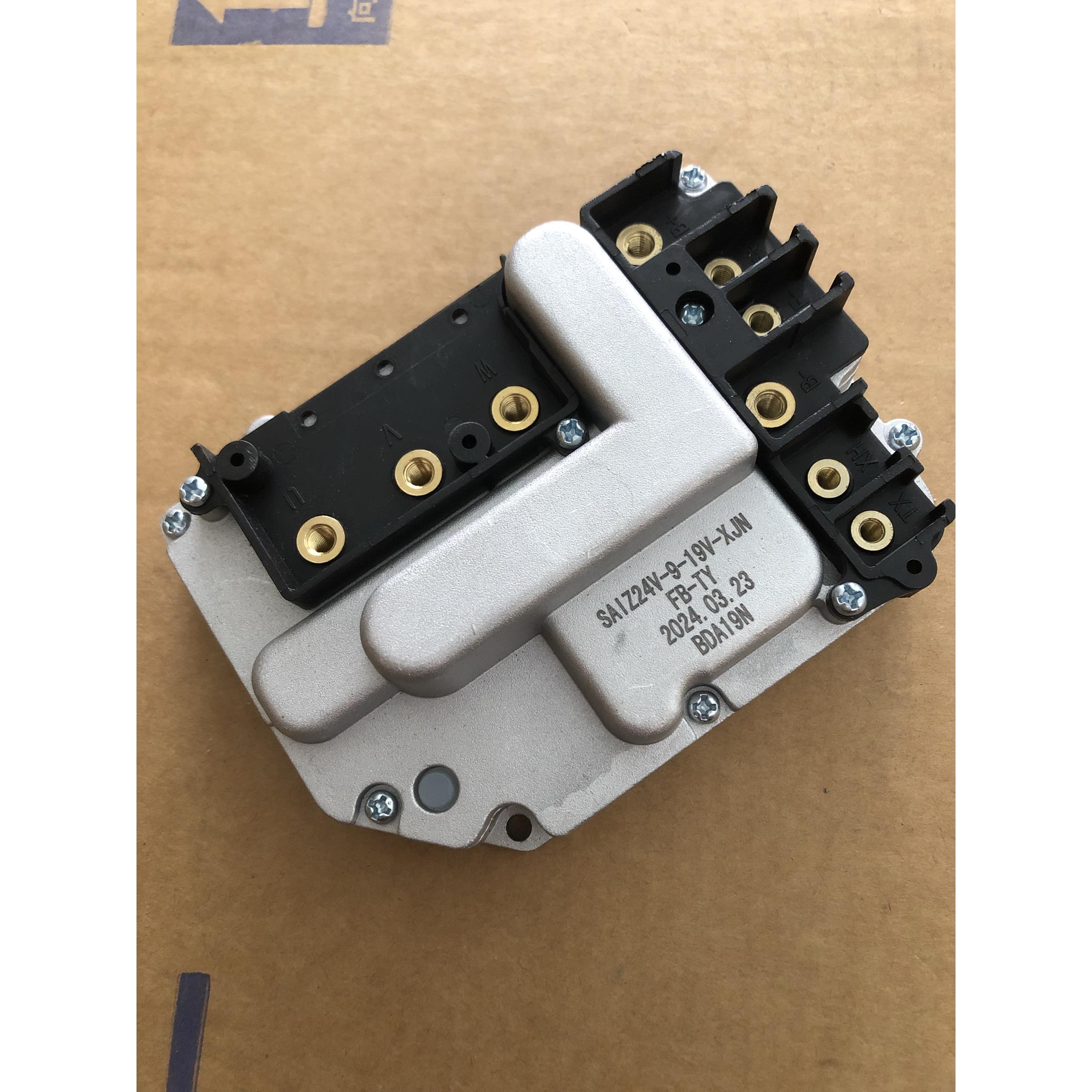 汽车变频空调控制器12V24V汽车电动压缩机分体控制器9-19V变频