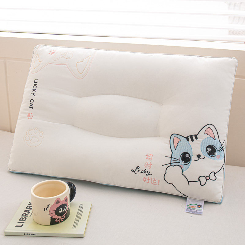 招财猫枕芯好运猫枕头成人家用舒适护颈枕助睡眠卧室枕头芯学生