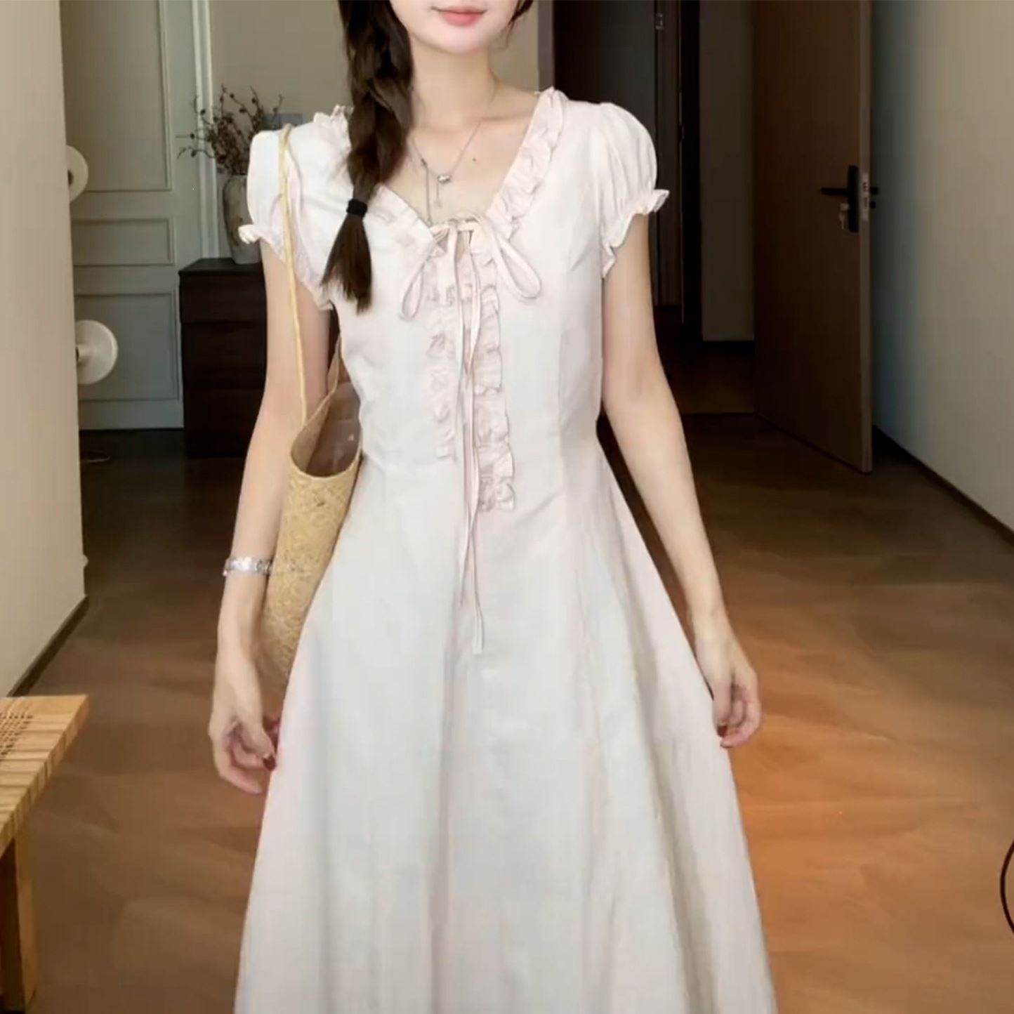 粉色荷叶边连衣裙子女装夏季新款巨好看绝美特别漂亮掐腰长裙