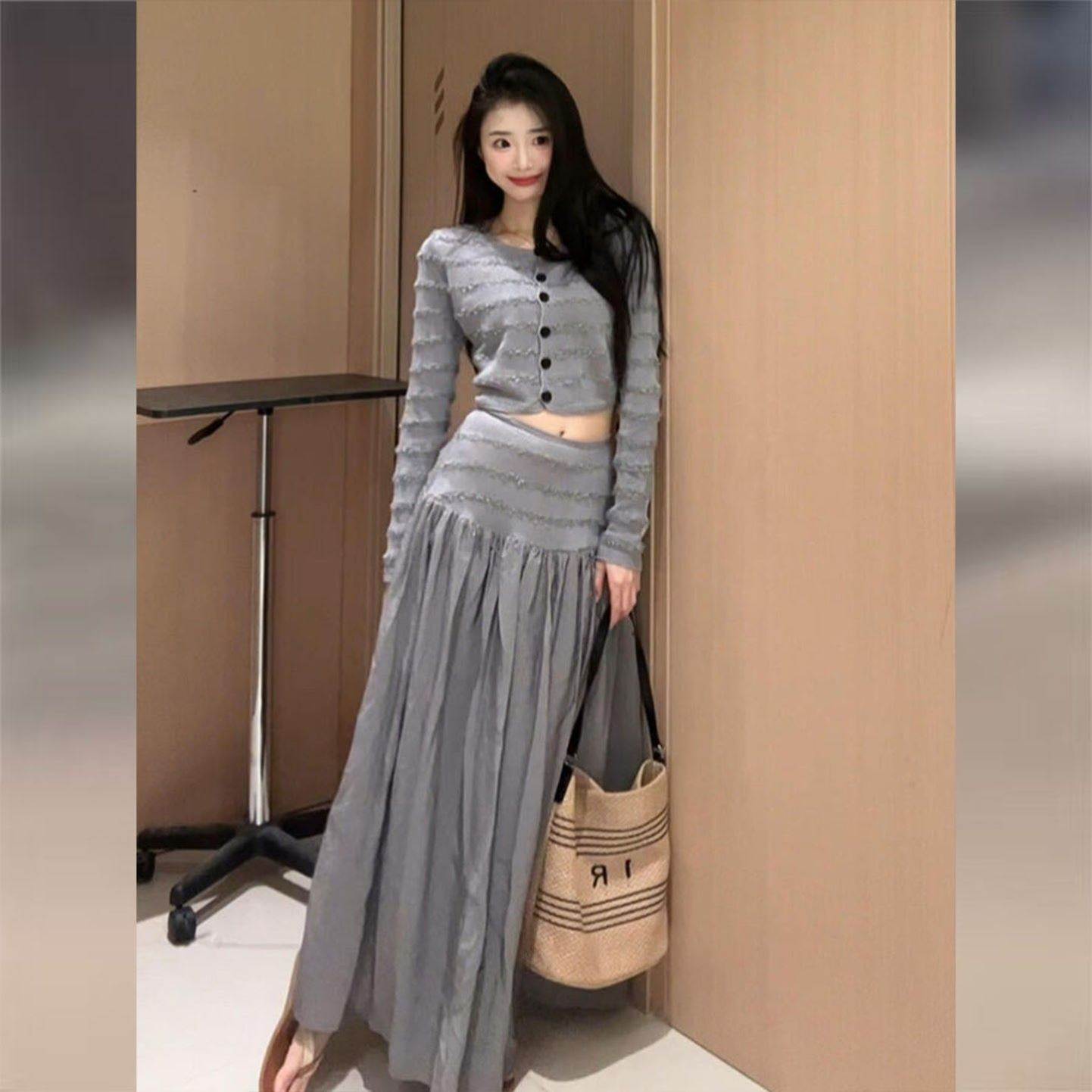 灰色套装长袖针织衫短款开衫女春季半身长裙高腰裙子温柔风两件套