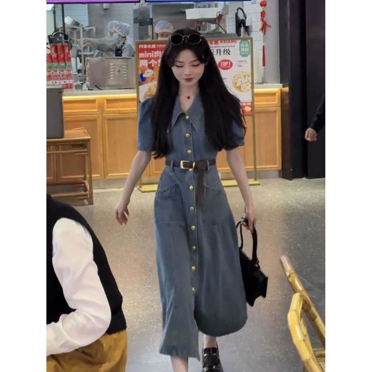 韩版时尚少女感减龄穿搭2026夏季新款单排扣高腰口袋翻领连衣裙