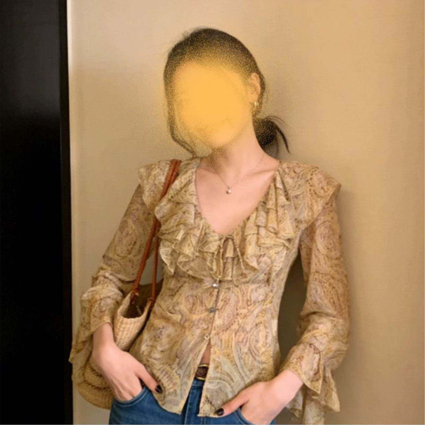 夏季2026新款法式木耳边V领雪纺长袖衬衫女设计感小众喇叭袖上衣