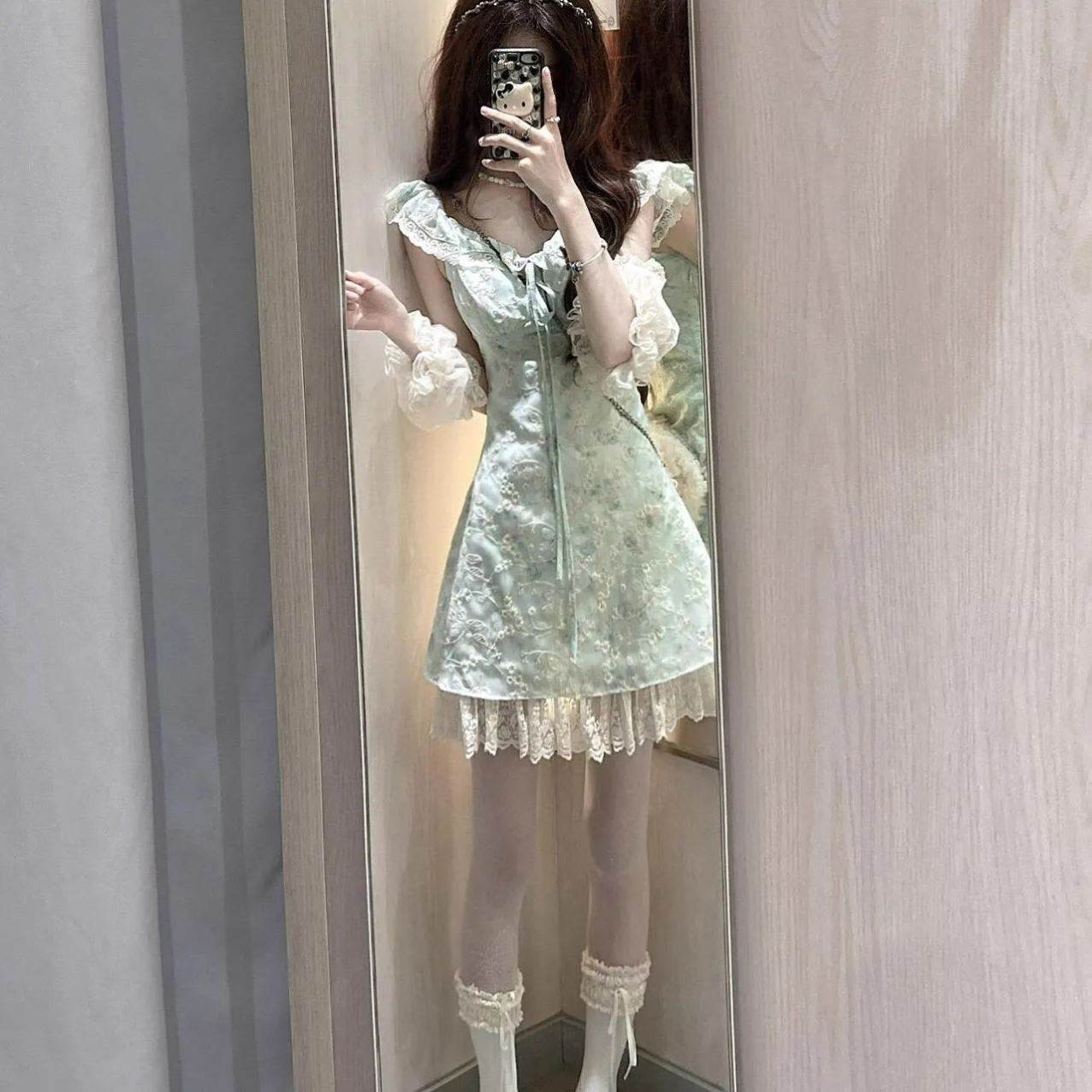 夏季女吊带小绝美连衣裙碎花短裙花边气质飞袖刺绣绿色韩版风温柔