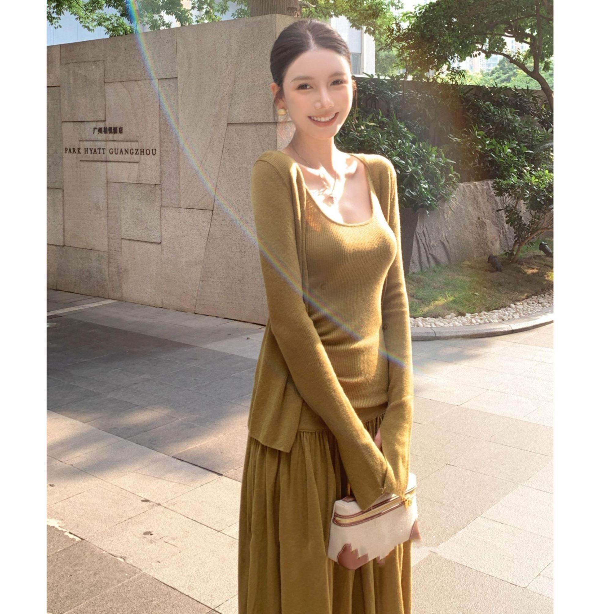 春季氛围感套装针织打底衫吊带背心开衫上衣女慵懒风半身裙套装