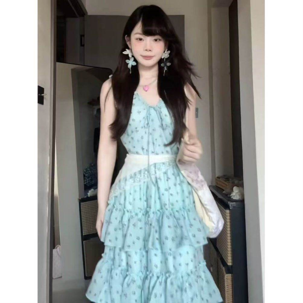 夏日海边度假风蓝色碎花背带连衣裙女韩版甜美清新气质收腰蛋糕裙