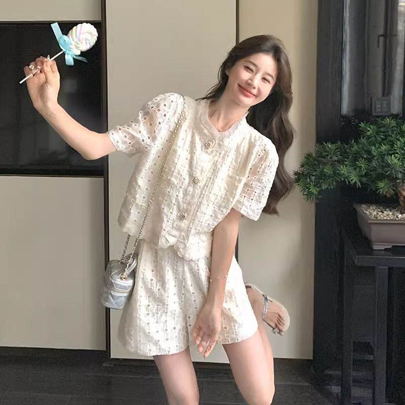 大码设计感镂空蕾丝小香风套装女夏胖mm气质短袖+短裤两件套