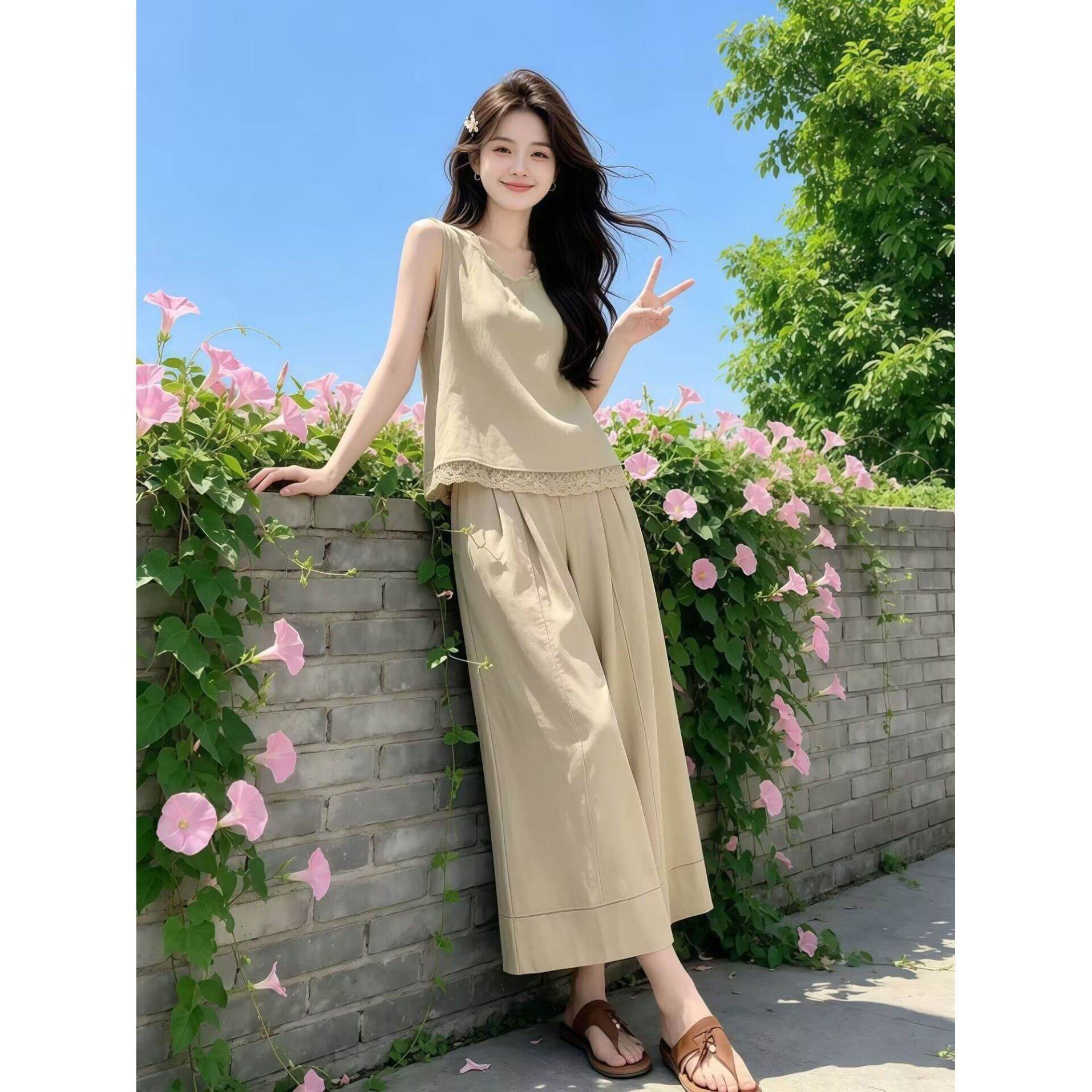 蕾丝拼接套装女夏季新款设计感假两件无袖上衣+休闲阔腿裤一整套