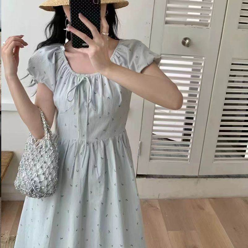 波点连衣裙女2026夏季新款甜美气质韩版收腰显瘦百搭简约时尚裙子