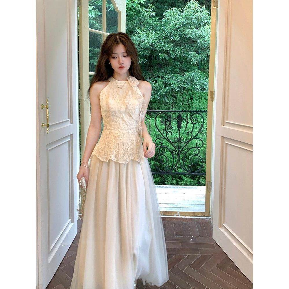 杏色绣花拼接挂脖提花上衣衬衫女夏季法式气质网纱半身裙两件套女