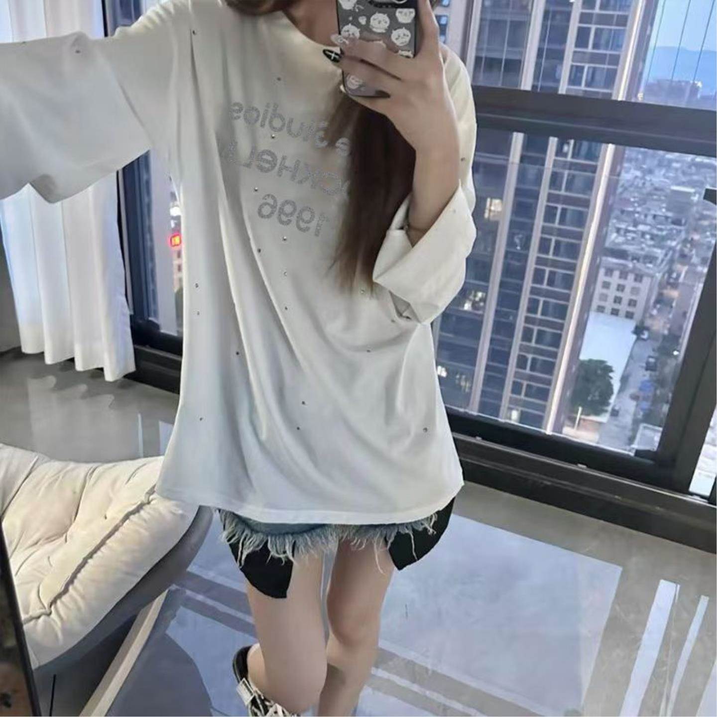 秋季新款创意字母亮片烫钻防晒长袖t恤女宽松慵懒微透罩衫上衣