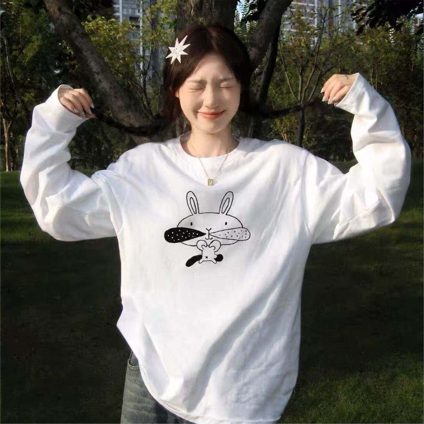 白色秋冬长袖美式卡通兔子印花T恤女宽松慵懒风小众减龄上衣
