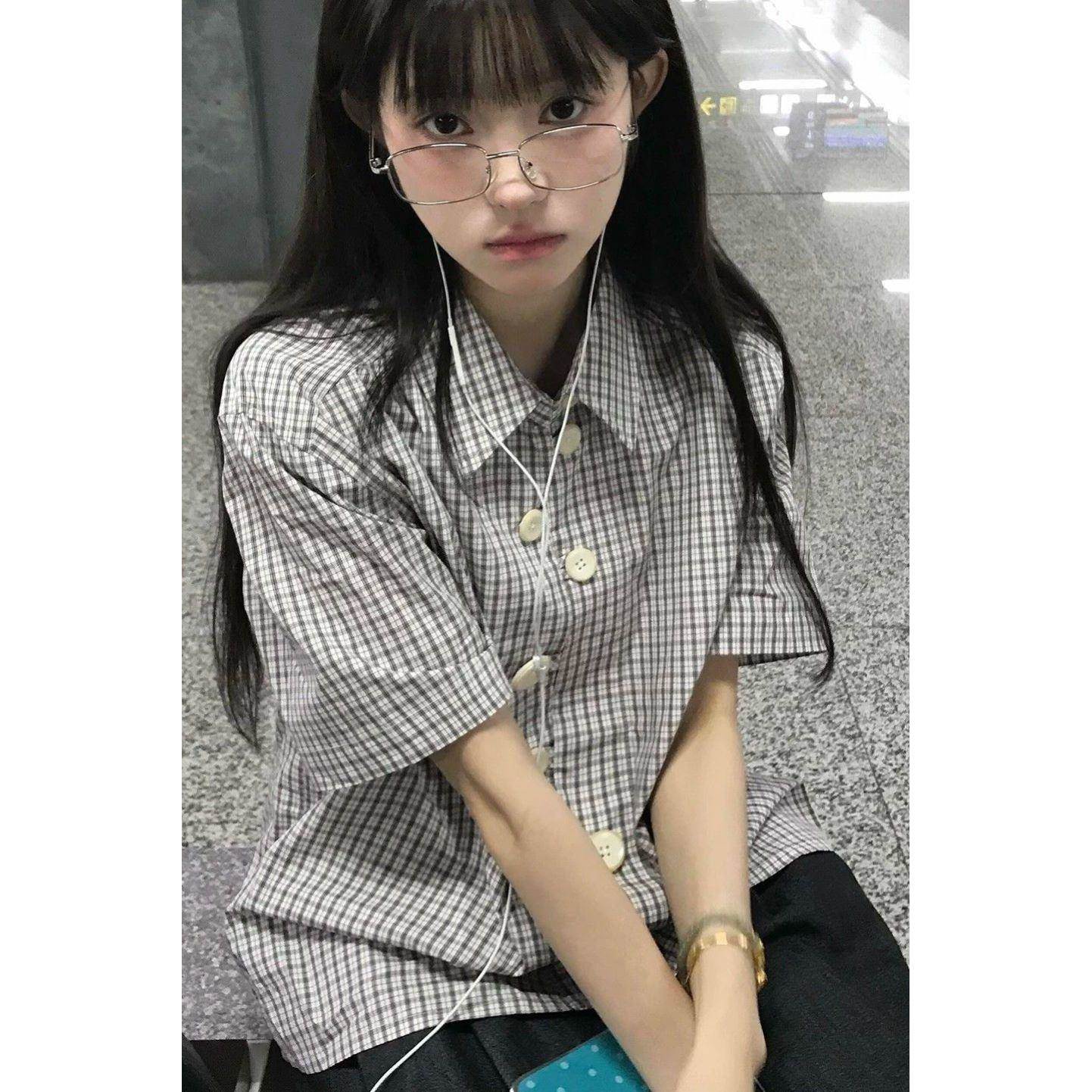 日系格子短袖衬衫女2026夏季新款复古学院风百搭宽松休闲翻领上衣